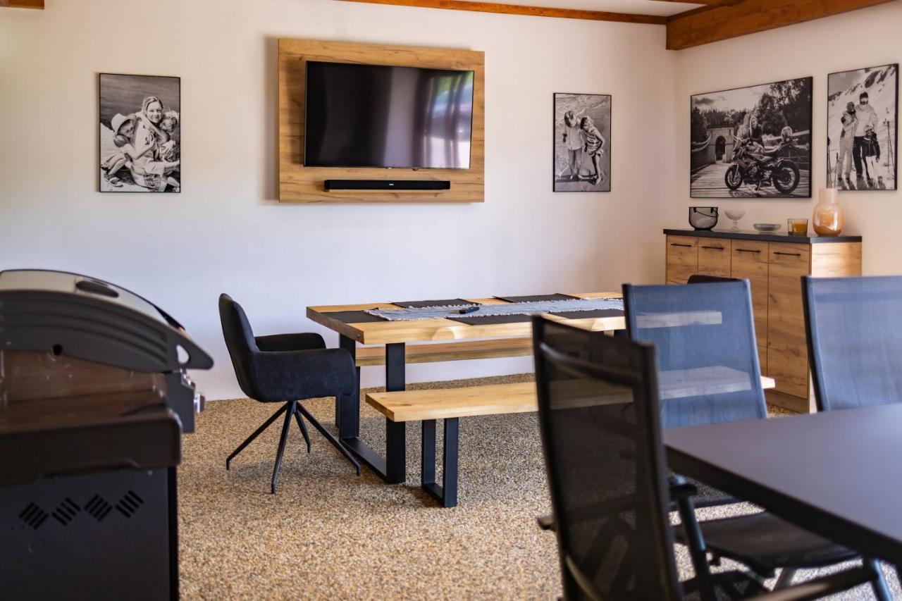 Apartman Dvorce Straz nad Nezarkou Luaran gambar