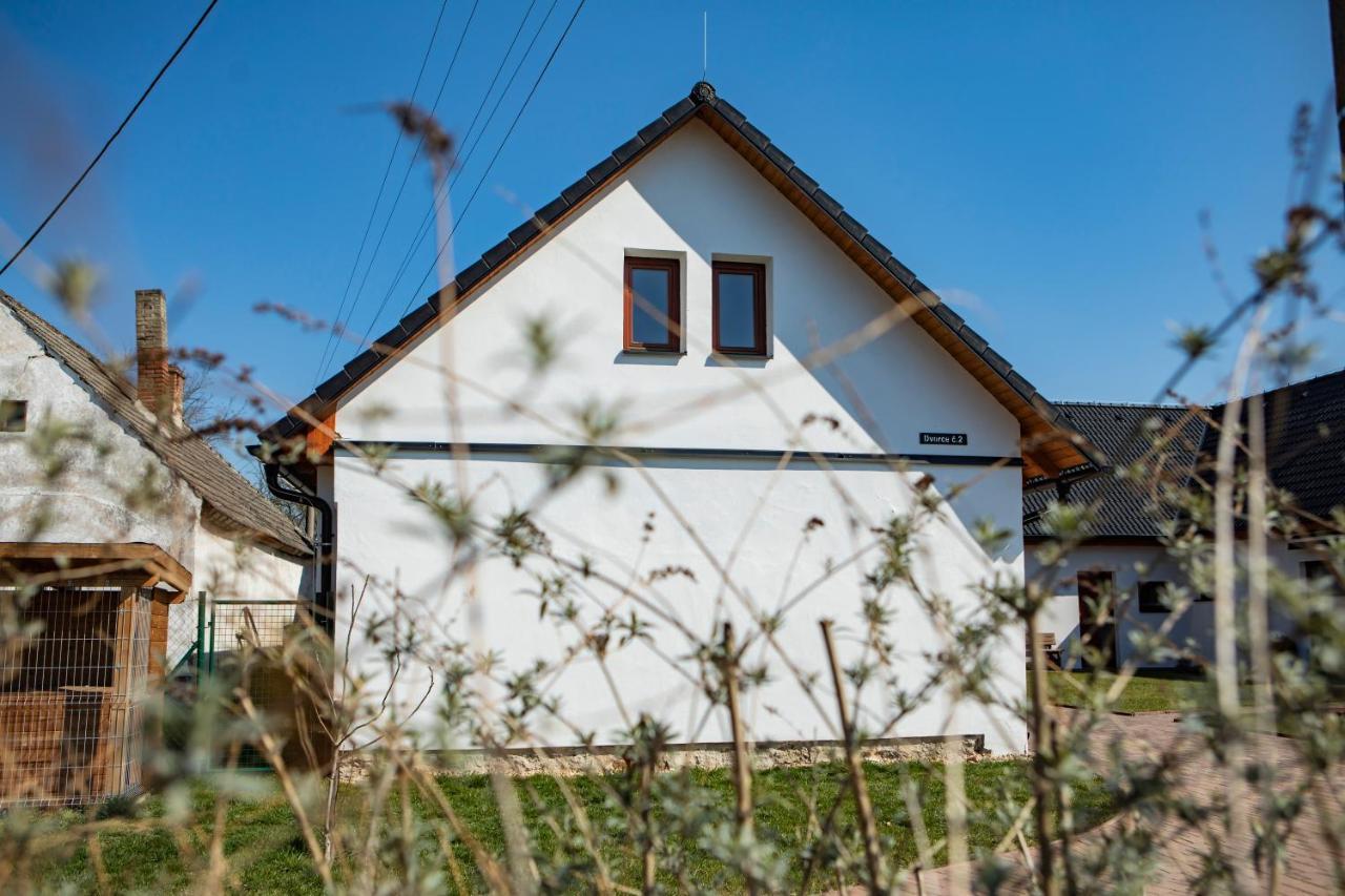 Apartman Dvorce Straz nad Nezarkou Luaran gambar